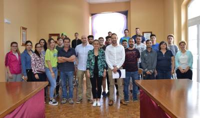 El Ayuntamiento de la Vall d'Uixó emplea y forma a 20 jóvenes en un taller de empleo de jardinería y obra
