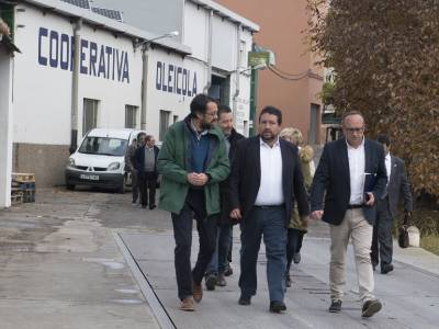 La Diputación impulsa el consumo de aceite autóctono en la fería oleícola de Viver