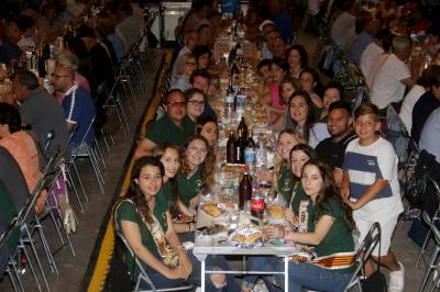 La cena de pa i porta reúne a 1000 alquerienses