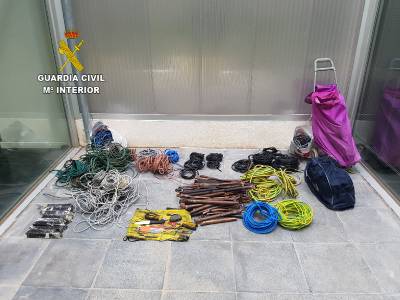 La Guardia Civil detiene a dos personas por robar cableado de cobre en Oropesa