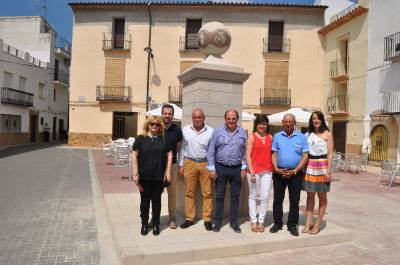 Les Useres recupera la fuente de la plaza del Ayuntamiento