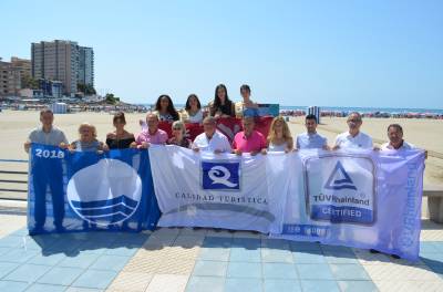 La bandera azul ya ondea en las playas de Oropesa del Mar