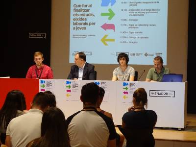 Más de 100 jóvenes apuestan por la participación y el emprendimiento