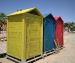 Almenara instala nuevos juegos infantiles y vestuarios en la Playa Casablanca