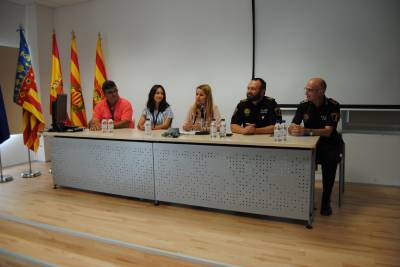 La Unitat Canina de la Policia Local de Vila-real aporta els seus coneixements en un innovador projecte sanitari per a detectar el càncer de pròstata a través de l’olfacte dels gossos