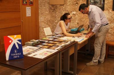 Onda obre el punt d’informació turística en el Castell per a donar servei a l’estiu