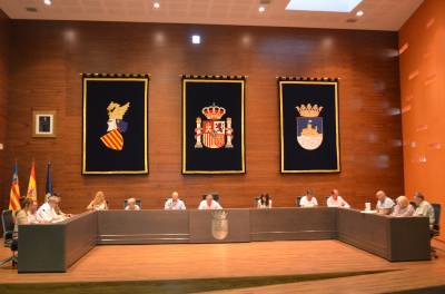 El Ayuntamiento aprueba por unanimidad la creación de un centro de formación de personas adultas