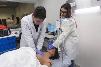 Preparados en simulación clínica para formar mejores médicos y enfermeros
