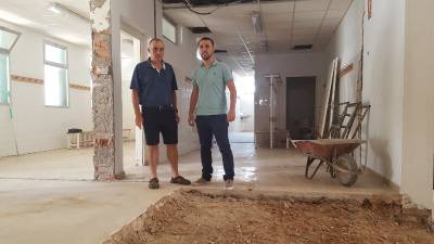 El Ayuntamiento de la Vall d’Uixó reforma los cuatro vestuarios del Polideportivo Municipal