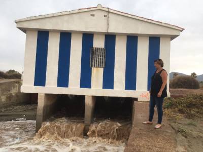 La tempesta deixa intensitats de pluja torrencial a Castelló i obliga a activar el pla d'emergències