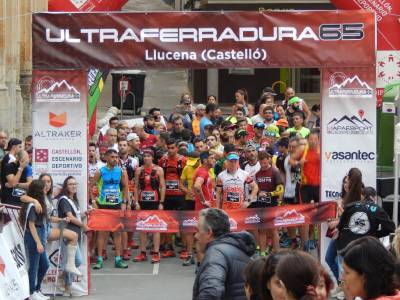 Cristian Callau y Elizabeth Ríos se proclaman campeones de la II Ultraferradura de Llucena