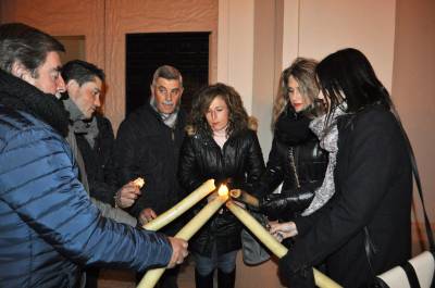 Vall d’Alba reparte más de 2.000 rollos en la noche de Sant Antoni