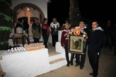 Vora 200 persones gaudixen de la festa de Sant Antoni a la Bassa de les Oronetes