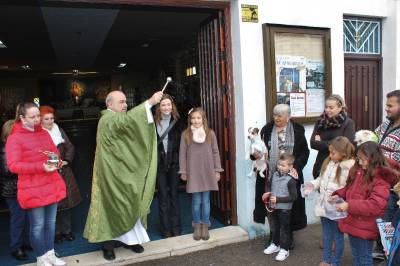 Ni el frío ni la lluvia pueden con las celebraciones en honor a Sant Antoni de Borriana