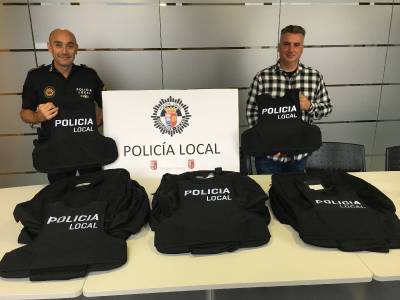 Xilxes dota de chalecos antibalas a la plantilla de la Policía Local