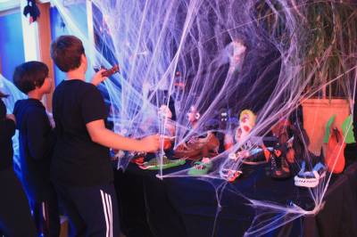 Tallers infantils, passatge del terror, cinema i nit de dj en el Halloween d’Almassora