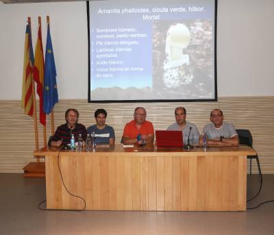 El campeón de Europa de identificación de setas Josué Rordriguez imparte una interesante conferencia en Alcora
