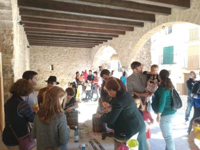 Gran èxit del mes de l'avellana de Benassal amb més de 600 visites a la Tourist Info