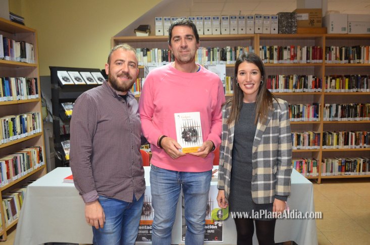 Noticias de Orpesa: La novela negra 'conquista' la biblioteca de Oropesa del Mar con la obra de Pere Cervantes 'Golpes' - La Plana al Dia