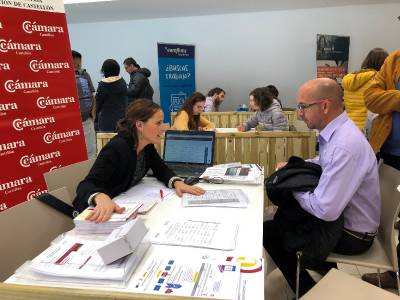 Més de 600 persones opten a 50 ocupacions en el I Fòrum Connecta Labora a Almassora