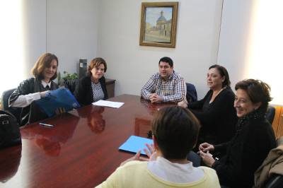 La Directora General d'Acció Comunitària coneix el programa Supera't a Nules dirigit a dones en risc d'exclusió social