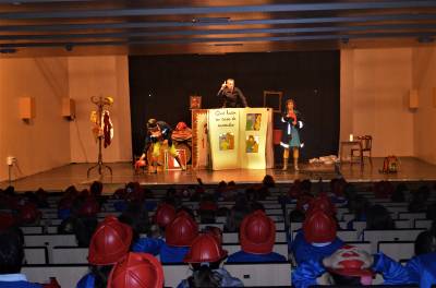 Oropesa del Mar se sumerge en la Semana de Prevención de Incendios con teatro para escolares