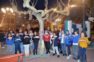 Oropesa del Mar planta cara a la violencia de gnero con la jornada escolar 'rboles por la vida'