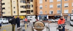 l-ajuntament-de-la-vall-d-uixo-habilita-la-pla-a-del-mercat-amb-quatre-punts-de-llum-i-aigua
