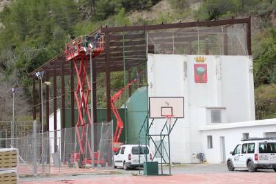 Comienzan las obras para cubrir el frontón de Montanejos