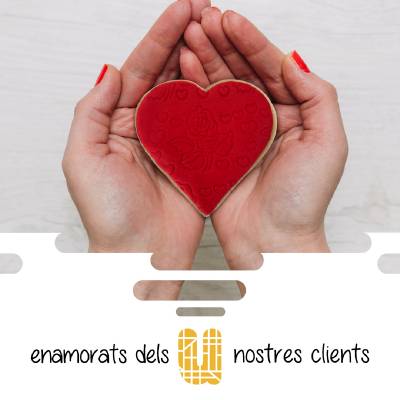 Els comerços de Vila-real celebren Sant Valentí amb la campanya d’UCOVI ‘Enamorats dels nostres clients’