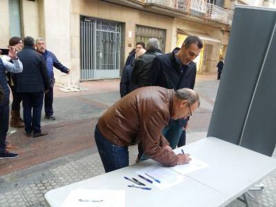 Recogida de firmas en defensa de la prisión permanente revisable