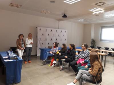 La psicóloga Mari Carmen Molés habla sobre 'El pentágono deportivo' en Oropesa del Mar