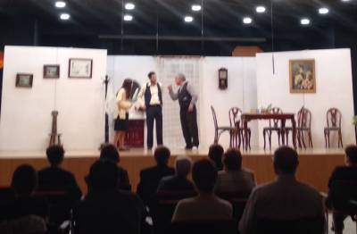El teatre tanca el IV Festival Cultural d'Almenara 'La nit taronja'