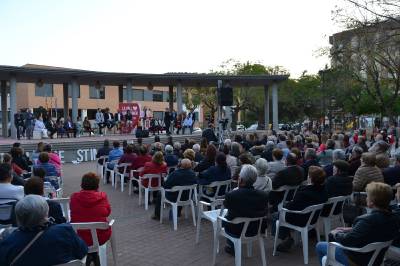 Tania Baños y el Partido Socialista llenan la Plaza del Parque en una demostración de fuerza cara al 26 de mayo