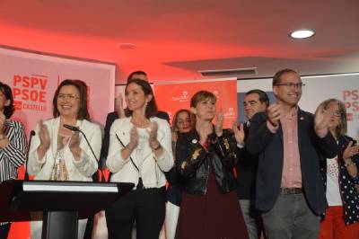 La ministra Reyes Maroto respalda la candidatura de Xaro Miralles para Benicarló y pide el voto para el PSOE “porque en estos momentos representa el voto útil”