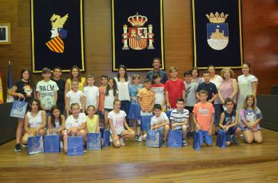 Escolares de Oropesa de Toledo descubren el patrimonio cultural y las playas de Oropesa del Mar