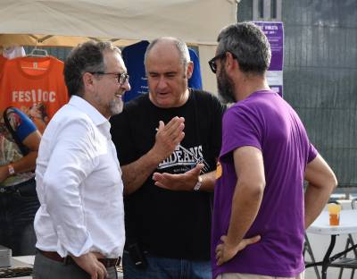 José Martí destaca que el Feslloc de Benlloc es un festival consolidado que promociona la música en valenciano y genera actividad económica