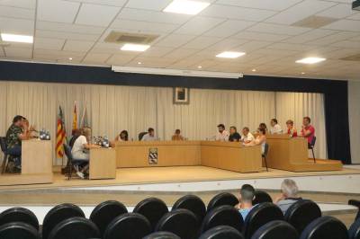 Por pleno extraordinario se aprueban los sueldos de la corporación municipal de Alcora y las comisiones informativas