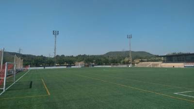 L'Alcora mejora la iluminación y el ahorro en el campo de fútbol con la instalación de led