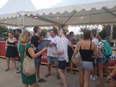 L'Almenara Motor Festival arranca amb els primers concerts i la zona de food trucks