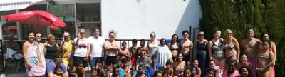 Els xiquets sahrauís gaudeixen en la piscina d’Alfondeguilla