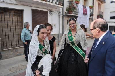 Las reinas de las fiestas de Castellón participan en los actos que Les Useres dedica al Santísimo Cristo de la Agonía