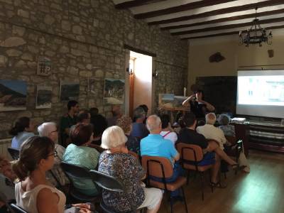 Elevada participación en la visita virtual de la Cova Remígia de Ares