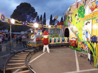 La feria de atracciones de las fiestas de Almenara apagar la msica y luz una hora al da para los autistas
