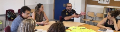 El profesorado de Almassora usará petos reflectantes en las salidas por seguridad para el alumnado