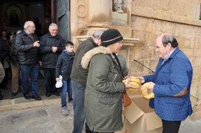 Les Useres prepara más de 5.000 rollos para honrar a Sant Antoni