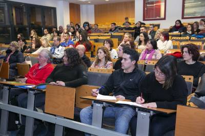 Més de 70 persones participen a l'UJI en una jornada sobre l'accés a la universitat per a persones majors de 25, 40 i 45
