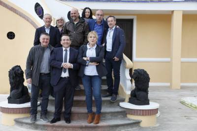 Villa Purificación acoge la firma del convenio de financiación entre el GAL Castellón Sur 14-20 y el IVF