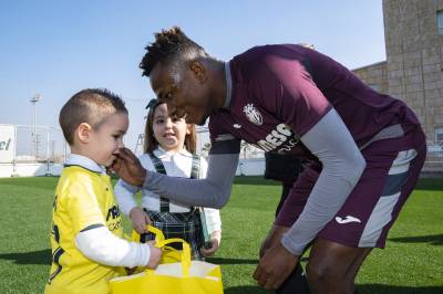 El Villarreal colabora contra el cáncer infantil