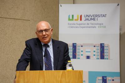 L'ESTCE lliura els certificats de la quarta promoció del Màster en Enginyeria Industrial